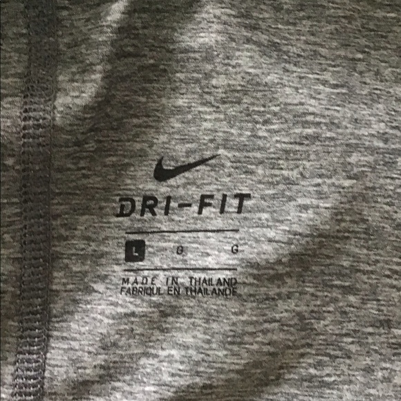 NIKE workout top - Picture 7 of 7
